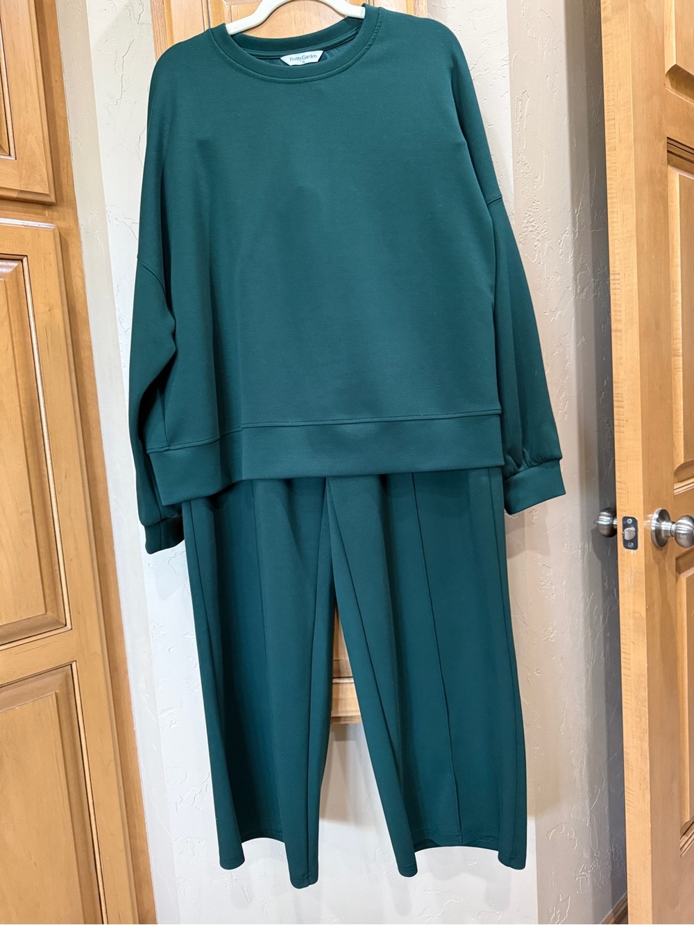 Wide-Leg Lounge Set in Deep Emerald Green by